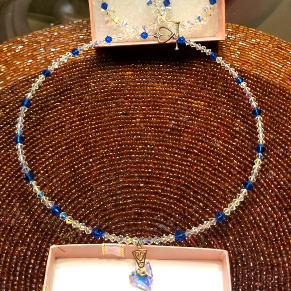 Swarovski Crystals Hand-Made Earrings and Choker Set Blue White - Picture 3 of 9